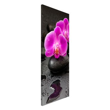 Lavagna magnetica - Pink Orchid Fiori Sulle Pietre Con Le Gocce - Formato verticale