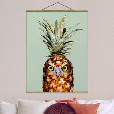Foto su tessuto da parete con bastone - Ananas con civetta - Verticale 4:3
