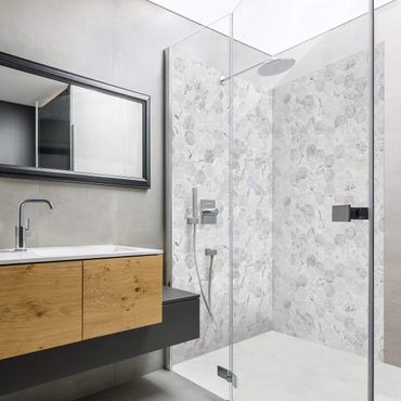 Rivestimento per doccia - Piastrelle esagonali di marmo - Grigio chiaro