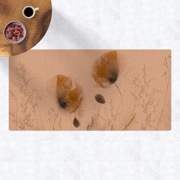 Tappetino di sughero - Papaveri e erbe delicate nella morbida nebbia - Formato orizzontale 2:1