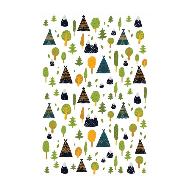 Tappeti multicolor Tipi nel bosco con le cime delle montagne