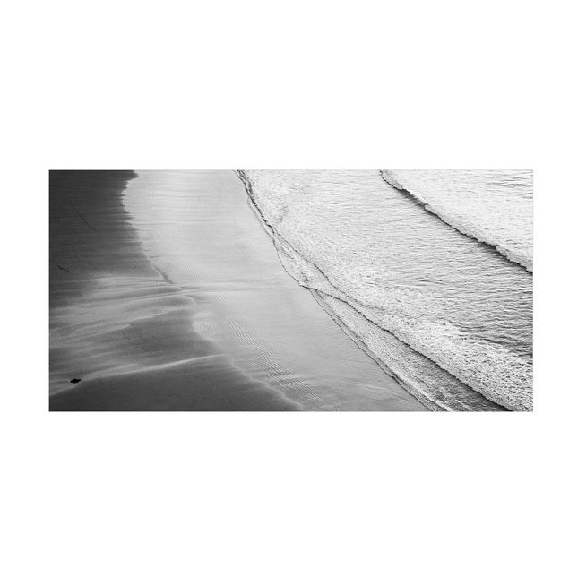 Tappeti effetto naturale Onde morbide sulla spiaggia in bianco e nero