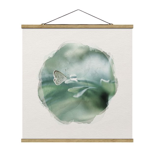 Quadro su tessuto con stecche per poster - Acquarelli - Farfalla E gocce di rugiada In Pastel Verde - Quadrato 1:1