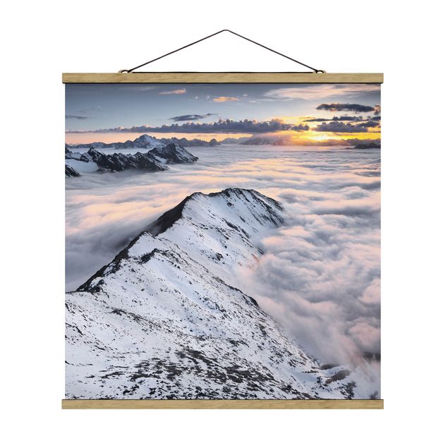 Quadro su tessuto con stecche per poster - Vista Delle nuvole e montagne - Quadrato 1:1