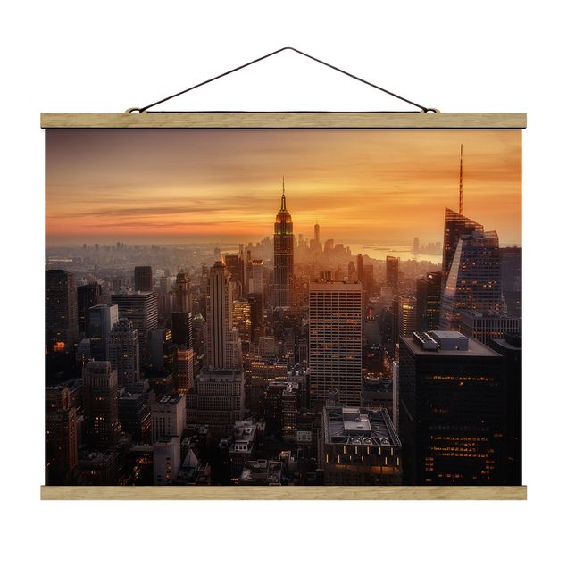 Foto su tessuto da parete con bastone - Manhattan Skyline Evening - Orizzontale 3:4