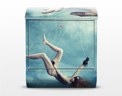 Cassetta postale Falling Woman 39x46x13cm
