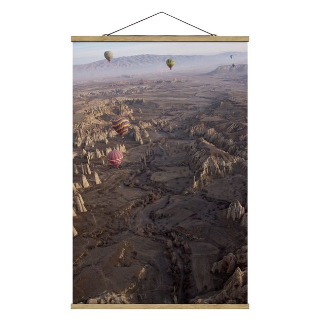 Foto su tessuto da parete con bastone - Hot Air Balloons Over Anatolia - Verticale 3:2