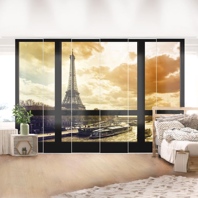 tende a pannello corte Vista dalla finestra - Parigi Torre Eiffel al tramonto
