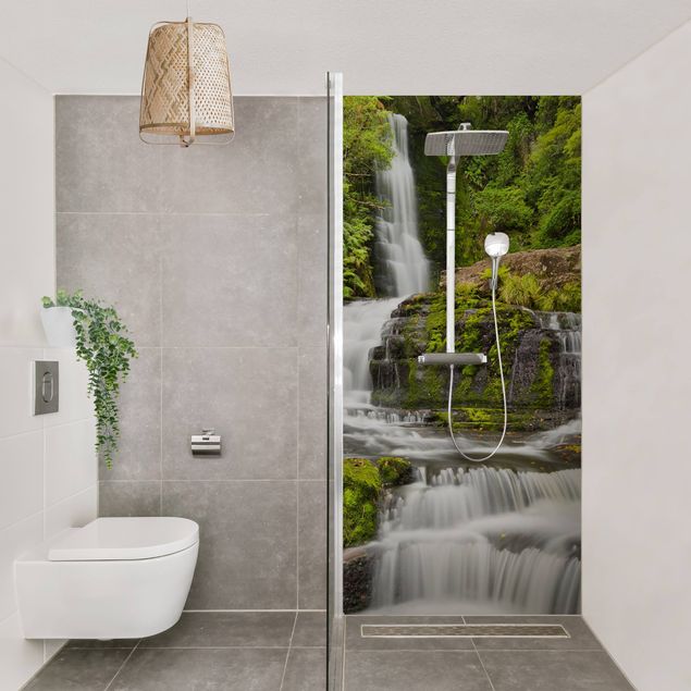 Rivestimenti per doccia verde Le cascate Upper Mclean in Nuova Zelanda