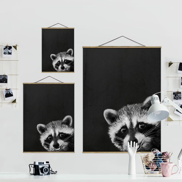 Foto su tessuto da parete con bastone - Laura Graves - Illustrazione Raccoon Monochrome Pittura - Verticale 4:3
