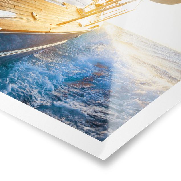 Poster - Barca a vela sul mare blu In Sole - Verticale 4:3
