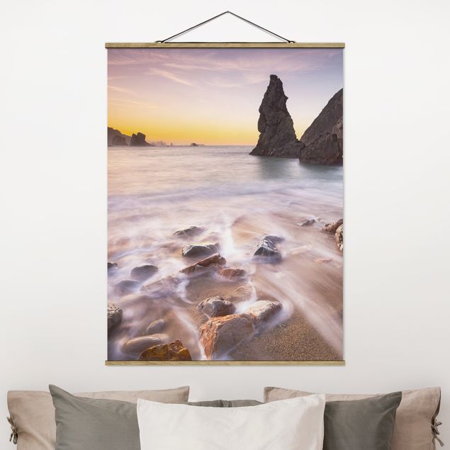 Foto su tessuto da parete con bastone - Spagnolo spiaggia all'alba - Verticale 4:3