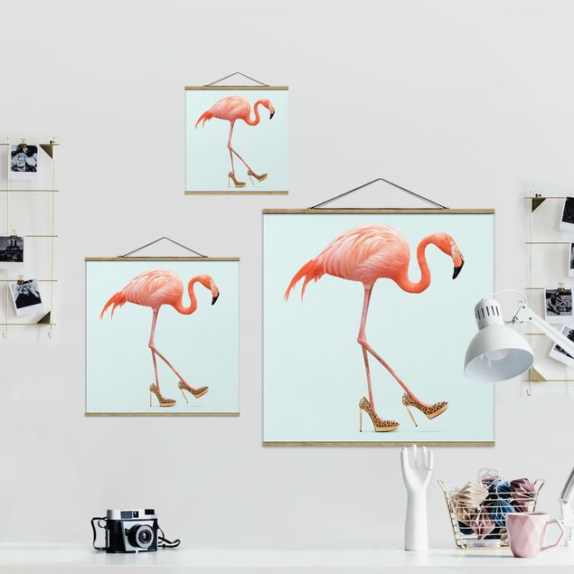 Foto su tessuto da parete con bastone - Flamingo con tacchi alti - Quadrato 1:1