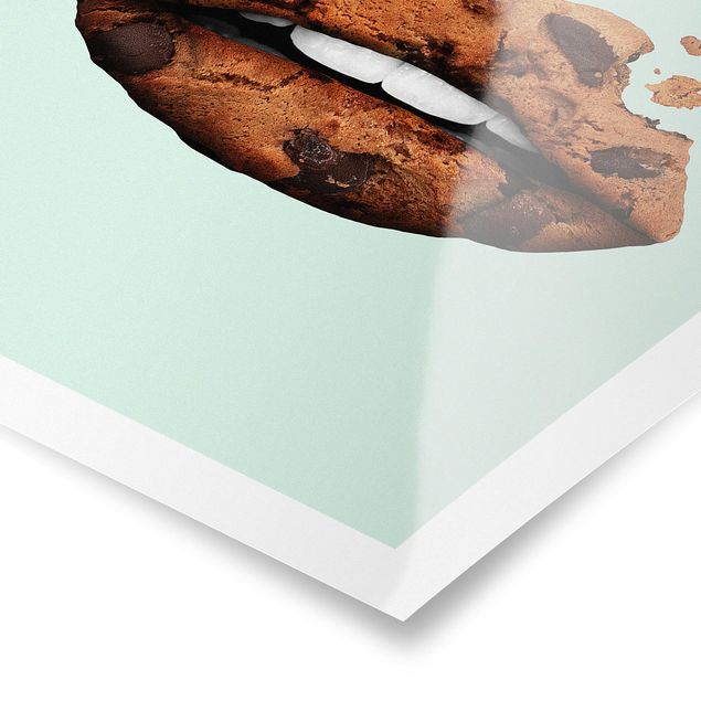 Poster - Jonas Loose - Labbra con biscotto - Verticale 3:2