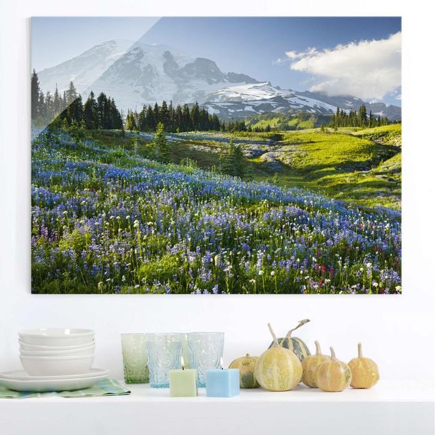 Lavagna magnetica vetro Prato di montagna con fiori blu davanti al monte Rainier