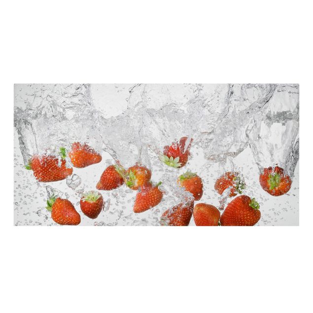 Stampa su tela - Fresh strawberries in water - Orizzontale 2:1