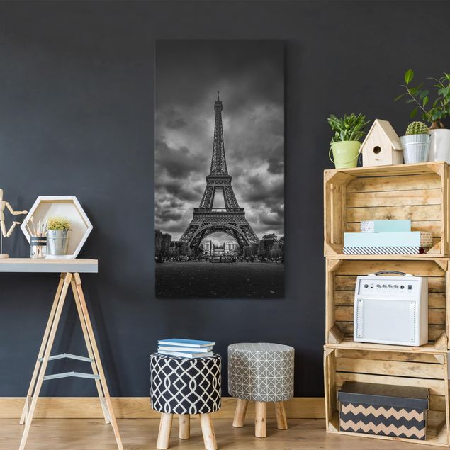 Stampa su tela bianco e nero Torre Eiffel davanti alle nuvole in bianco e nero