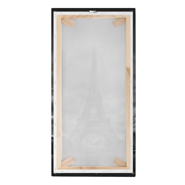 Stampa su tela - Torre Eiffel Davanti Nubi In Bianco e nero - Verticale 1:2