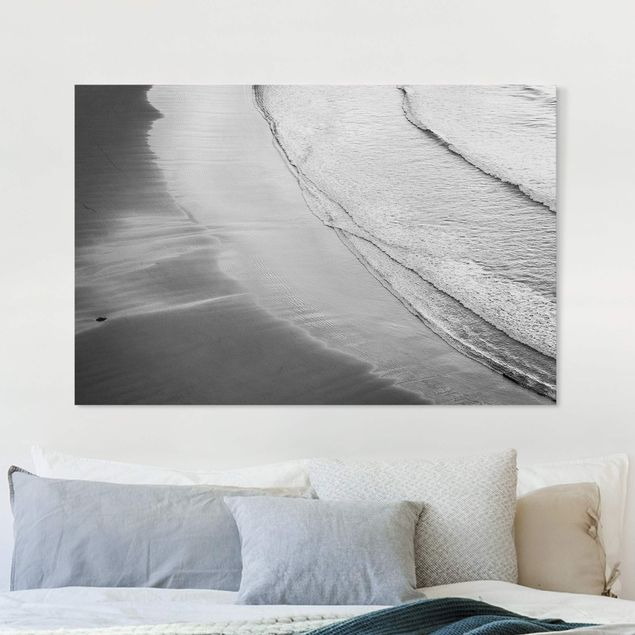 Quadri su tela paesaggio Onde morbide sulla spiaggia in bianco e nero