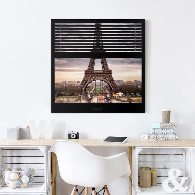 Riproduzioni su tela Vista dalla finestra con tende - Torre Eiffel Parigi