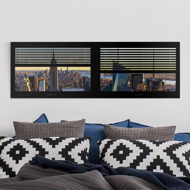 Quadri su tela New York Vista dalla finestra con tende - Manhattan di sera
