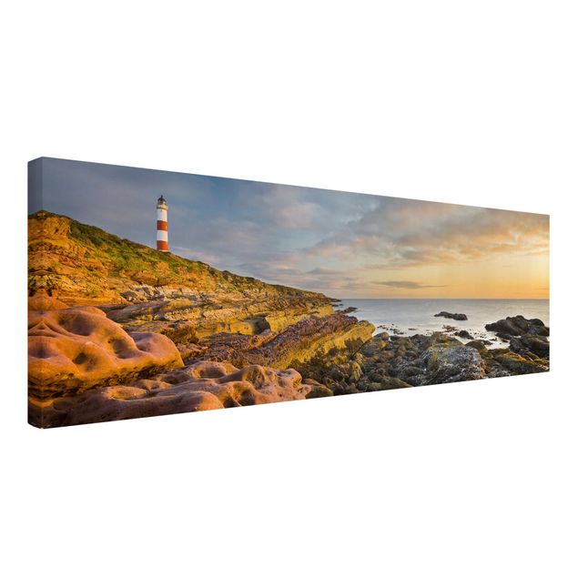 Stampe su tela paesaggio Faro di Tarbat Ness e tramonto sull'oceano