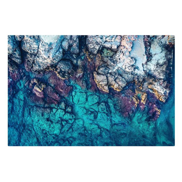 Quadri su tela Vista dall'alto della costa rocciosa colorata