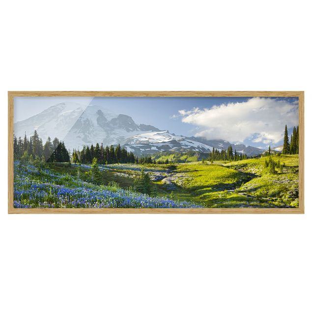 Poster con cornice - Prato di montagna con fiori blu davanti al monte Rainier