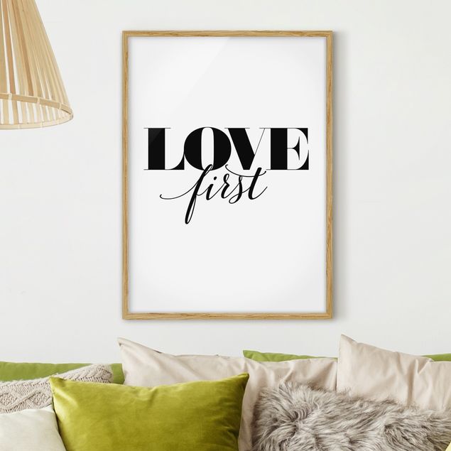 Poster con cornice - Love First - Verticale 4:3