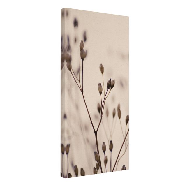 Quadro su tela naturale - Gemme scure su ramo di fiori selvatici - Formato verticale 1:2