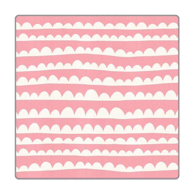 Tappeti  - Fasce di nuvole bianche disegnate nel cielo rosato