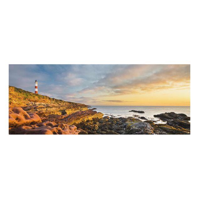 Quadro in vetro - Tarbat Ness Lighthouse and sunset at the sea - Panoramico