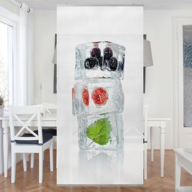 Tenda a pannello - Raspberry Lemon Balm And Blueberries In Ice Cube - 250x120cm