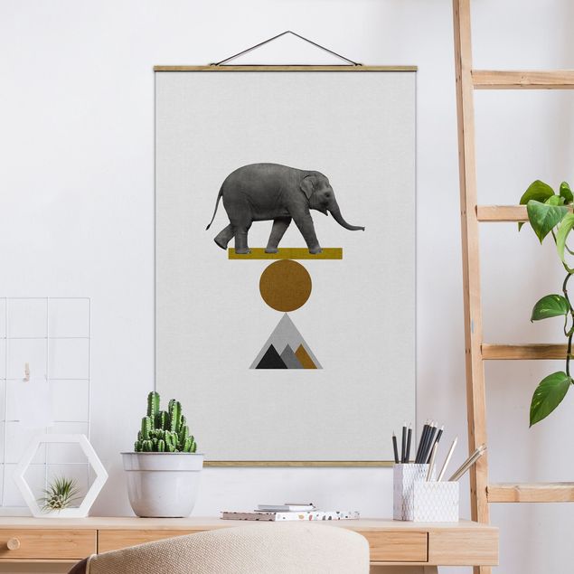 Foto su tessuto da parete con bastone - Elefante nell'arte dell'equilibrio - Verticale 2:3