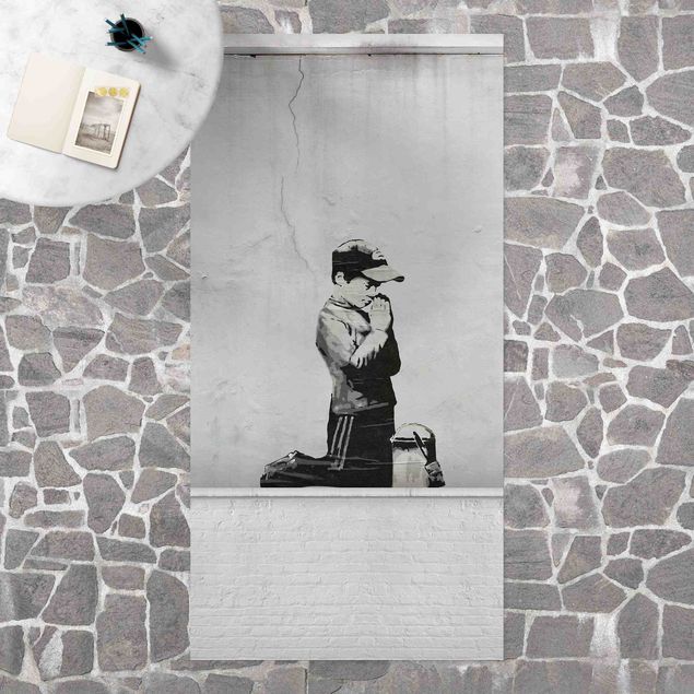 Tappeti bianco e nero Ragazzo che prega - Brandalised ft. Graffiti by Banksy