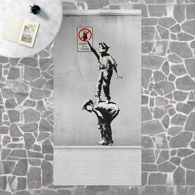 Tappeto bianco e nero moderno Graffiti Is A Crime - Brandalised ft. Graffiti by Banksy