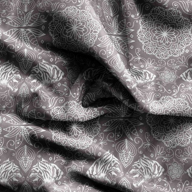 Tende moderno Disegno di tigre boho con mandala in grigio caldo