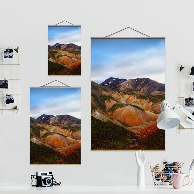 Foto su tessuto da parete con bastone - Montagne colorate in Islanda - Verticale 2:3