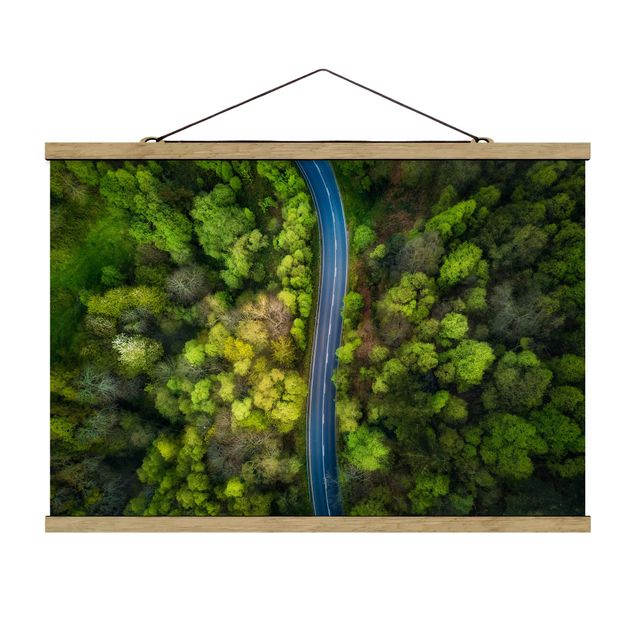 Foto su tessuto da parete con bastone - Veduta aerea - Strada asfaltata In The Forest - Orizzontale 2:3
