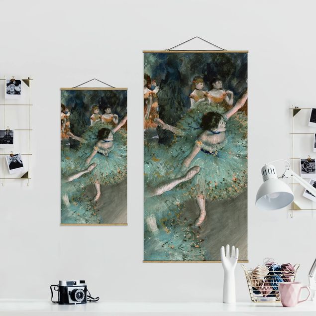 Quadro su tessuto con stecche per poster - Edgar Degas - Verde Ballerini - Verticale 2:1