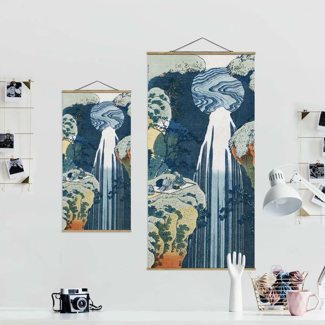 Quadro su tessuto con stecche per poster - Katsushika Hokusai - La cascata di Amida - Verticale 2:1