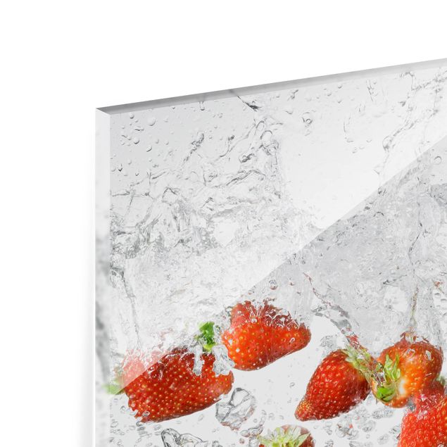 Paraschizzi in vetro - Fresh Strawberries In Water