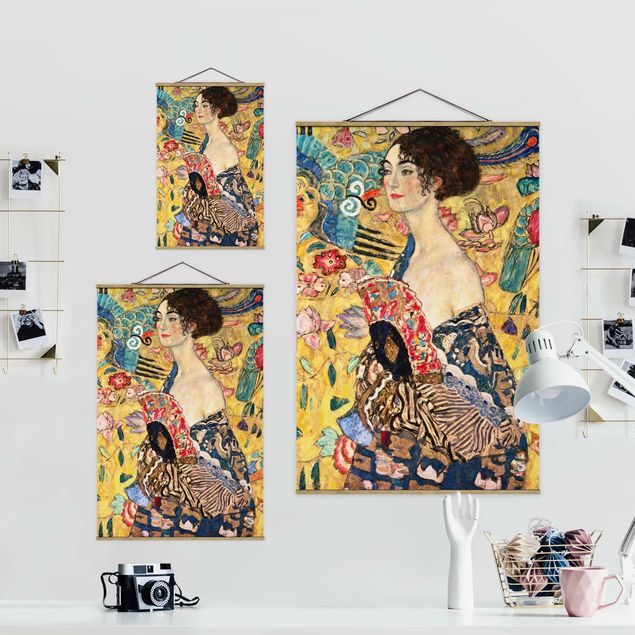 Foto su tessuto da parete con bastone - Gustav Klimt - Donna con ventaglio - Verticale 3:2