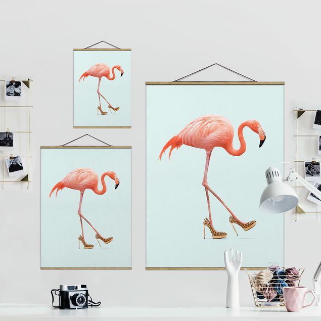 Foto su tessuto da parete con bastone - Flamingo con tacchi alti - Verticale 4:3