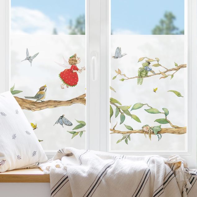 Pellicola per vetri con uccelli The Strawberry Fairy - Con la fata degli alberi e cavallo di fieno