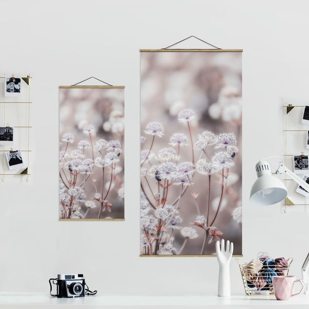 Foto su tessuto da parete con bastone - Leggeri fiori selvatici - Verticale 1:2