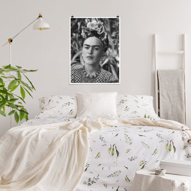 Poster riproduzione - Ritratto fotografico di Frida Kahlo con corona di fiori