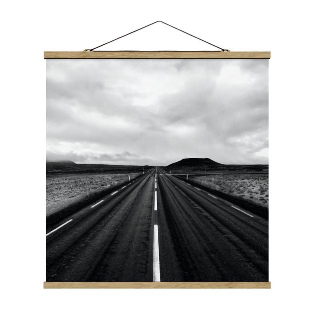 Foto su tessuto da parete con bastone - Strada dritta in Islanda - Quadrato 1:1