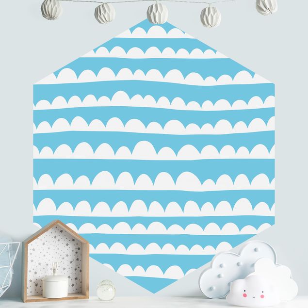 Carta da parati esagonale adesiva con disegni - Fasce di nuvole bianche disegnate nel cielo blu