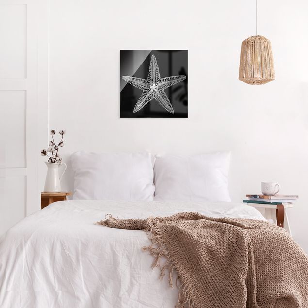 Quadro in vetro - Illustrazione di stella marina su nero - Quadrato